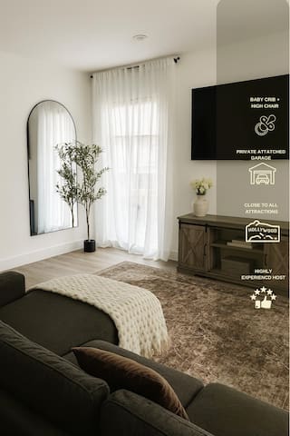 Luxury 3BR + Garage, 4-miles to Universal Studios