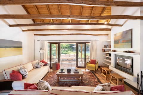 Top performing Airbnb: Casona de Pirque in Pirque