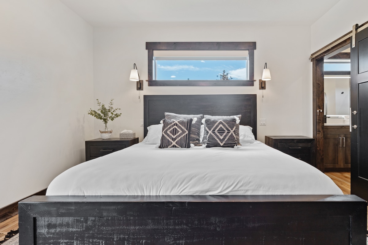 Საძინებელი 1 - საწოლი 193 × 203 სმ