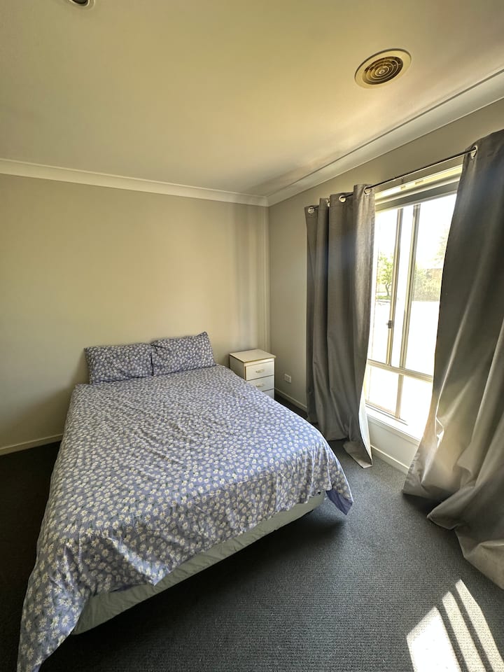 საძინებელი 3