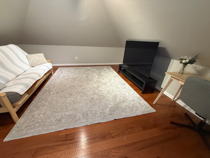 2br/1 Ba + Den *Dog Friendly * Near Princeton - Lawrenceville, NJ