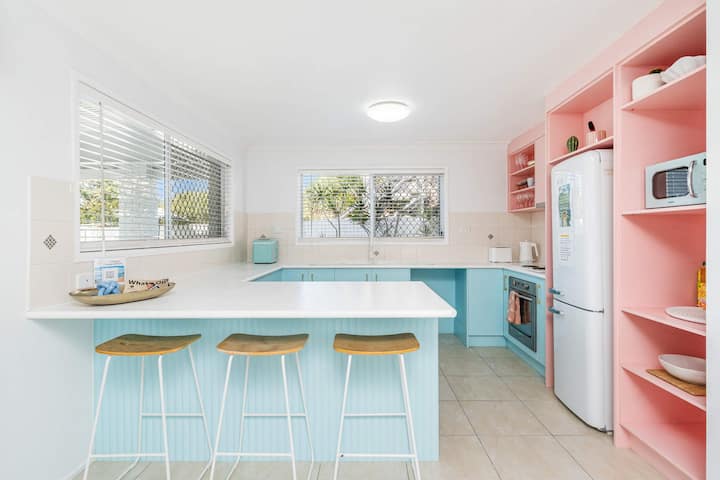 The Springs Villa 2/ Pet Friendly/ Walk To Beach - Hervey Bay