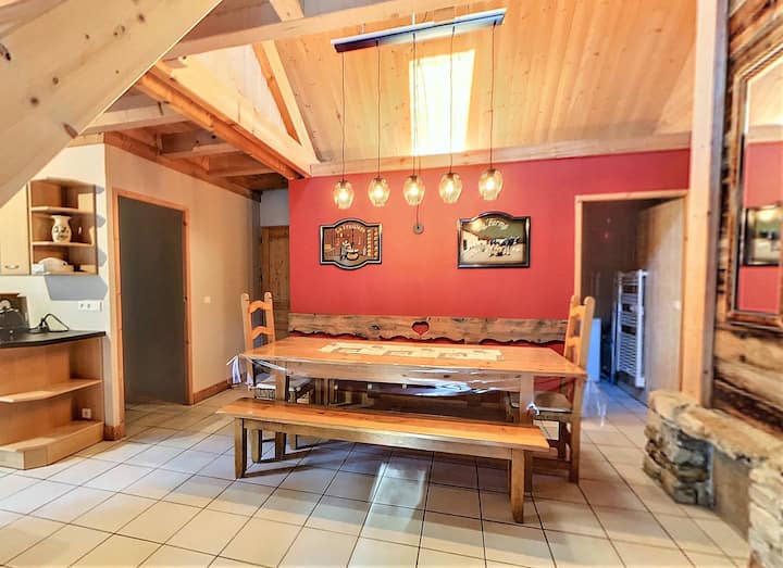 Appartement Dans Chalet Pour 12, Proche Pistes - Le Corbier