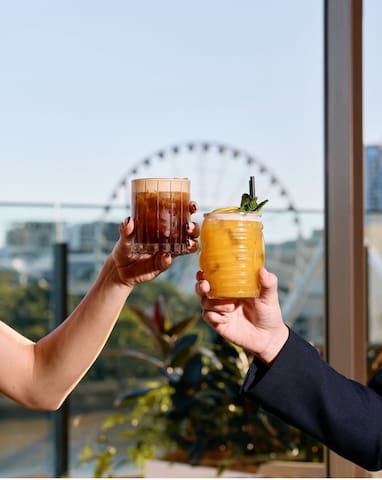 360° River View Luxe Penthouse in QW gallery image 4