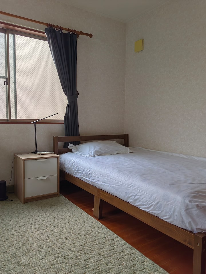 საძინებელი 1