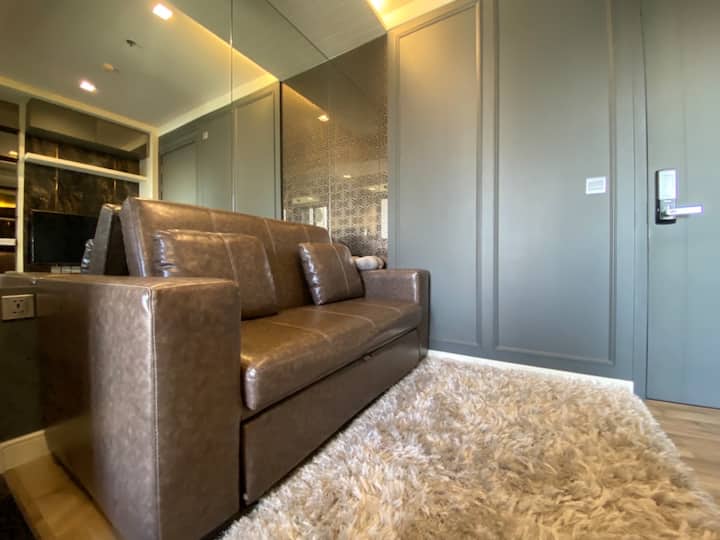 Luxury Condo Near Jatujak Market - Bangkok