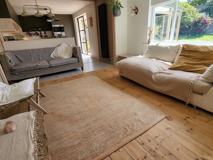 Bohemian Bungalow - Devon