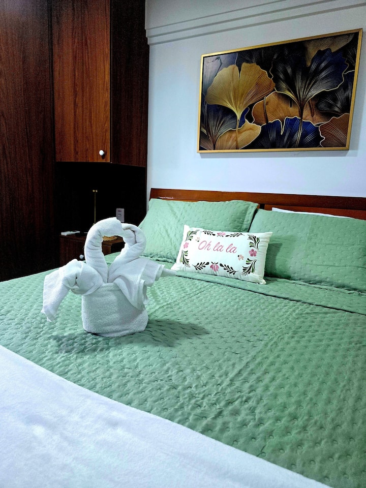 环境非常舒适。标准双人床。