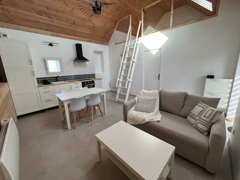 Cozy house close to the coast