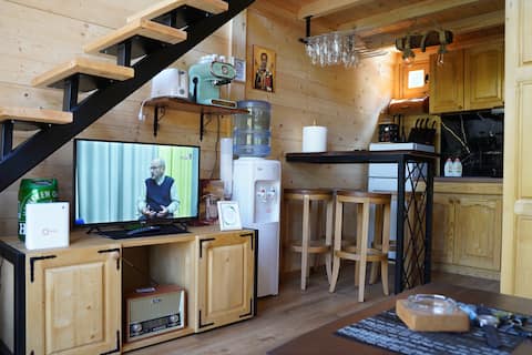 Top Airbnb: House on the water, Perućac "RIVER RAFT" in Бајина Башта