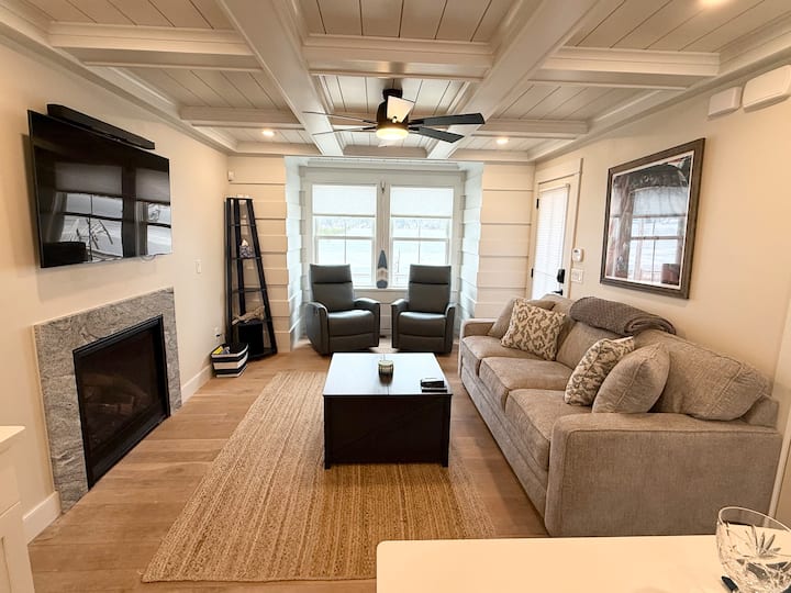 Bayview Dreams- Lake/boat Dock, Beach, Gunstock - Laconia, NH