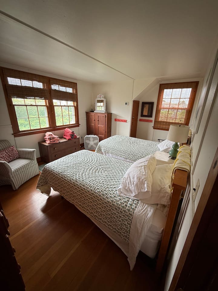 საძინებელი 4