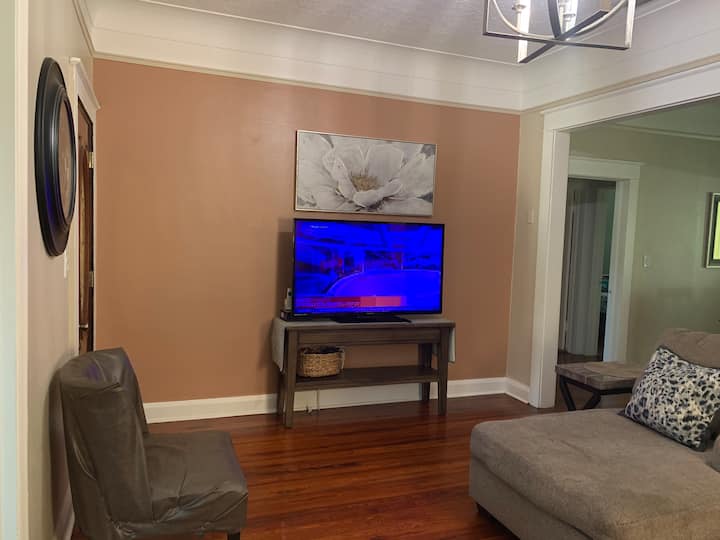 Eirini’s Home - Tarpon Springs, FL