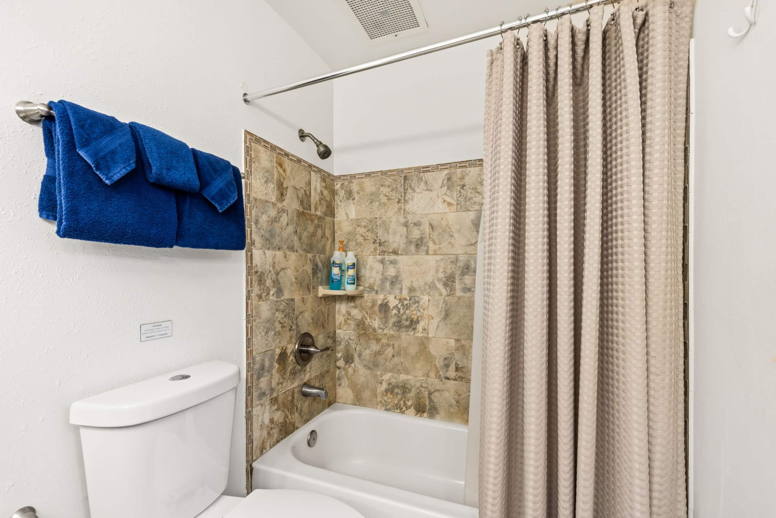 Condo in Lihue · ★5.0 · 2 bedrooms · 3 beds · 2 baths - Image 23