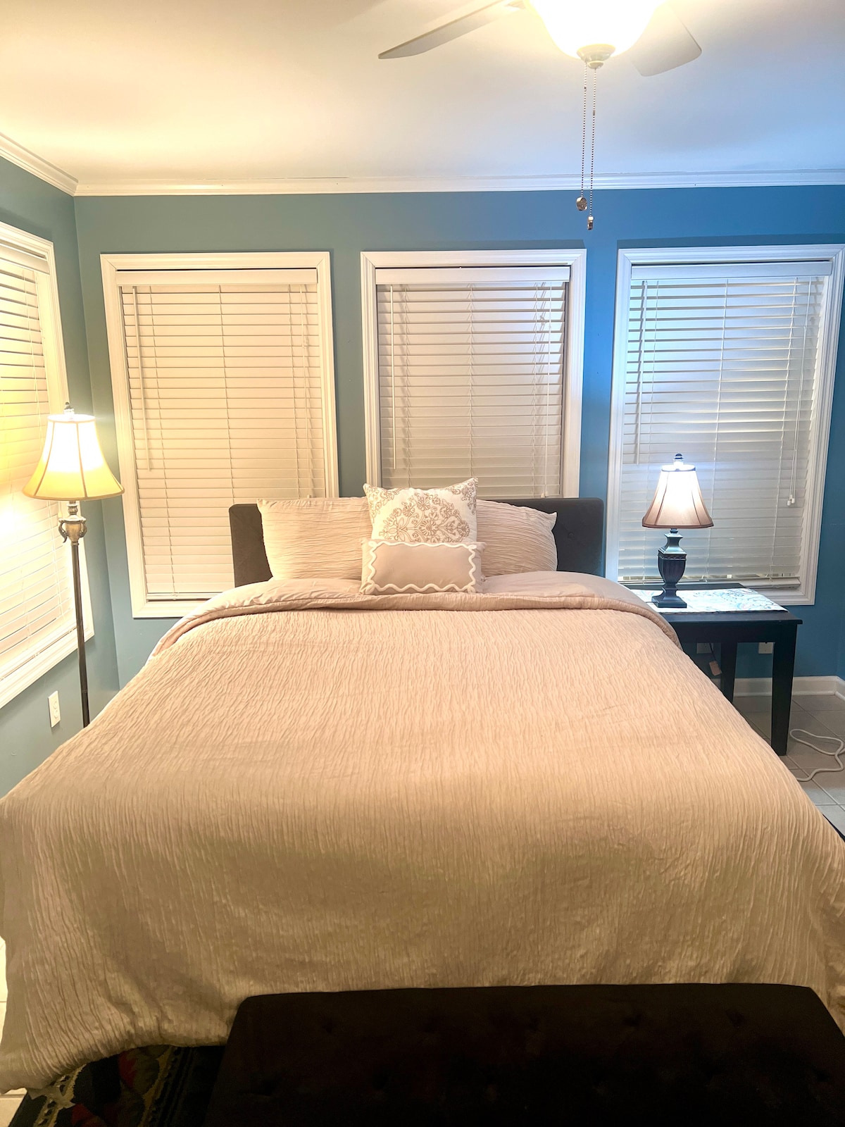 専用バスルームと玄関付きのお部屋 - 借りられる一軒家