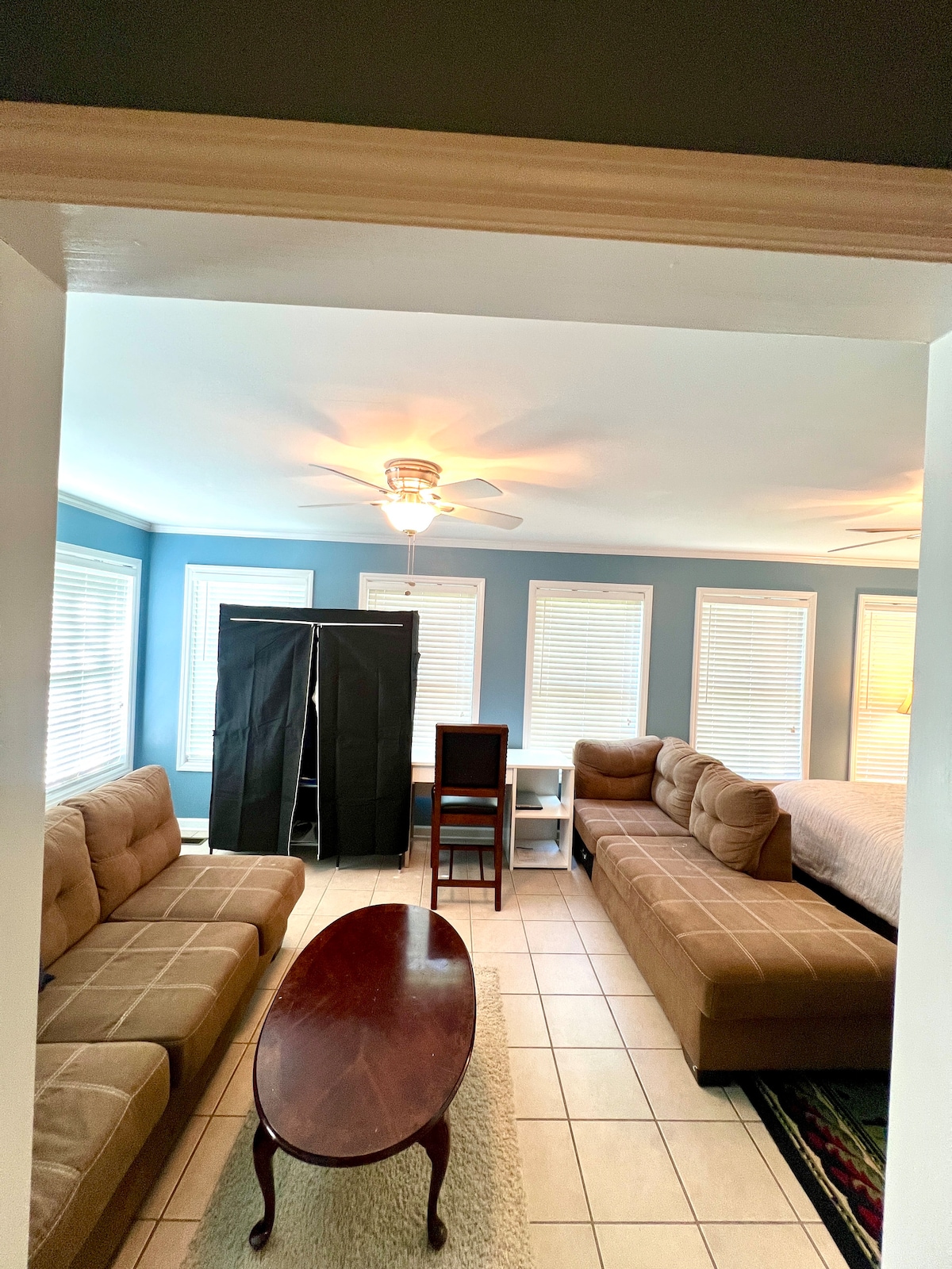 専用バスルームと玄関付きのお部屋 - 借りられる一軒家