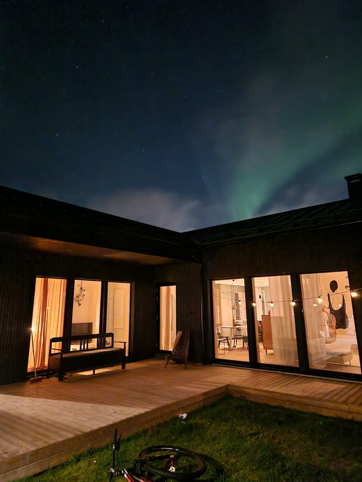 an-atmospheric-villa-surrounded-by-winter-nature-villas-for-rent-in