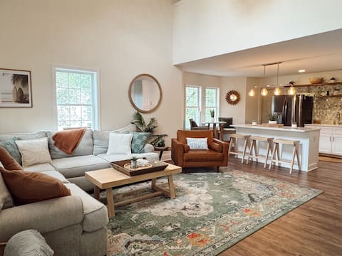 Top performing Airbnb: *NEW*Beach Hideaway, Hot tub+Sleeps 8+Dog friendly in Surf City