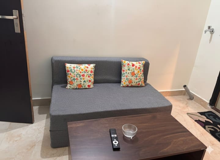 Clean Modern 1bhk Near Infocity, Patia - Wifi, Ac - ブバネーシュワル