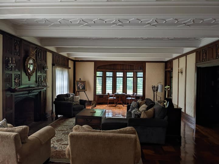 The Old Monastery-dietrich Room - South Shore, KY