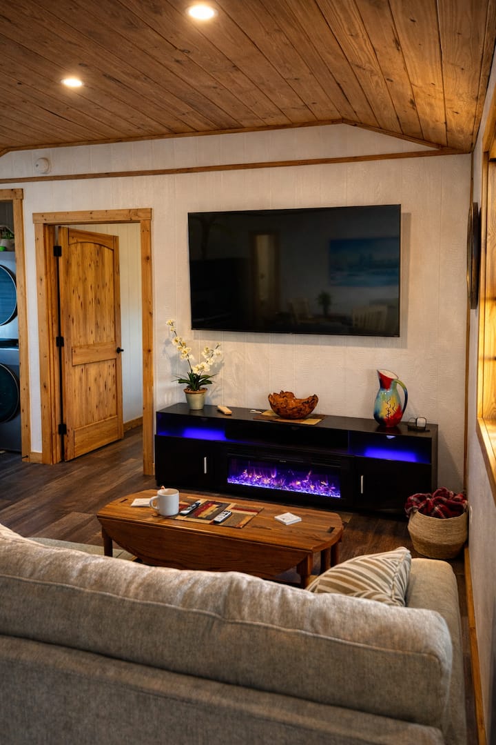 Mimi’s Guesthouse | Cozy Farmstay Retreat - Indiana (State)