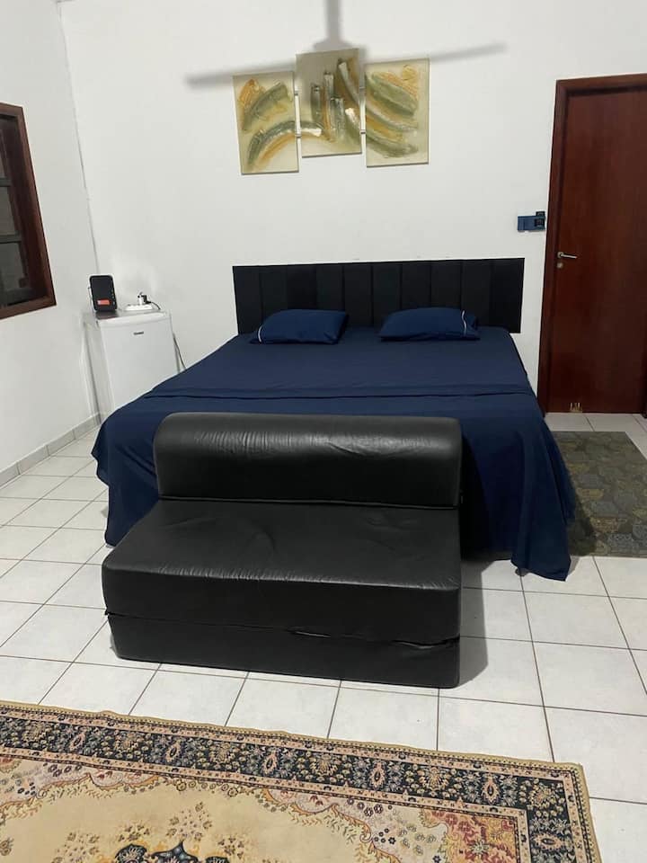Suite avec lit « king size » et lits jumeaux