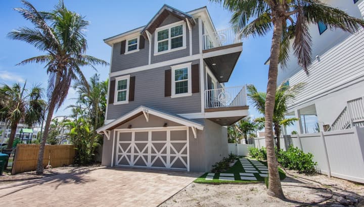 Gulf View Beach House - Pool Home On Bradenton Bea - Bradenton Beach, FL