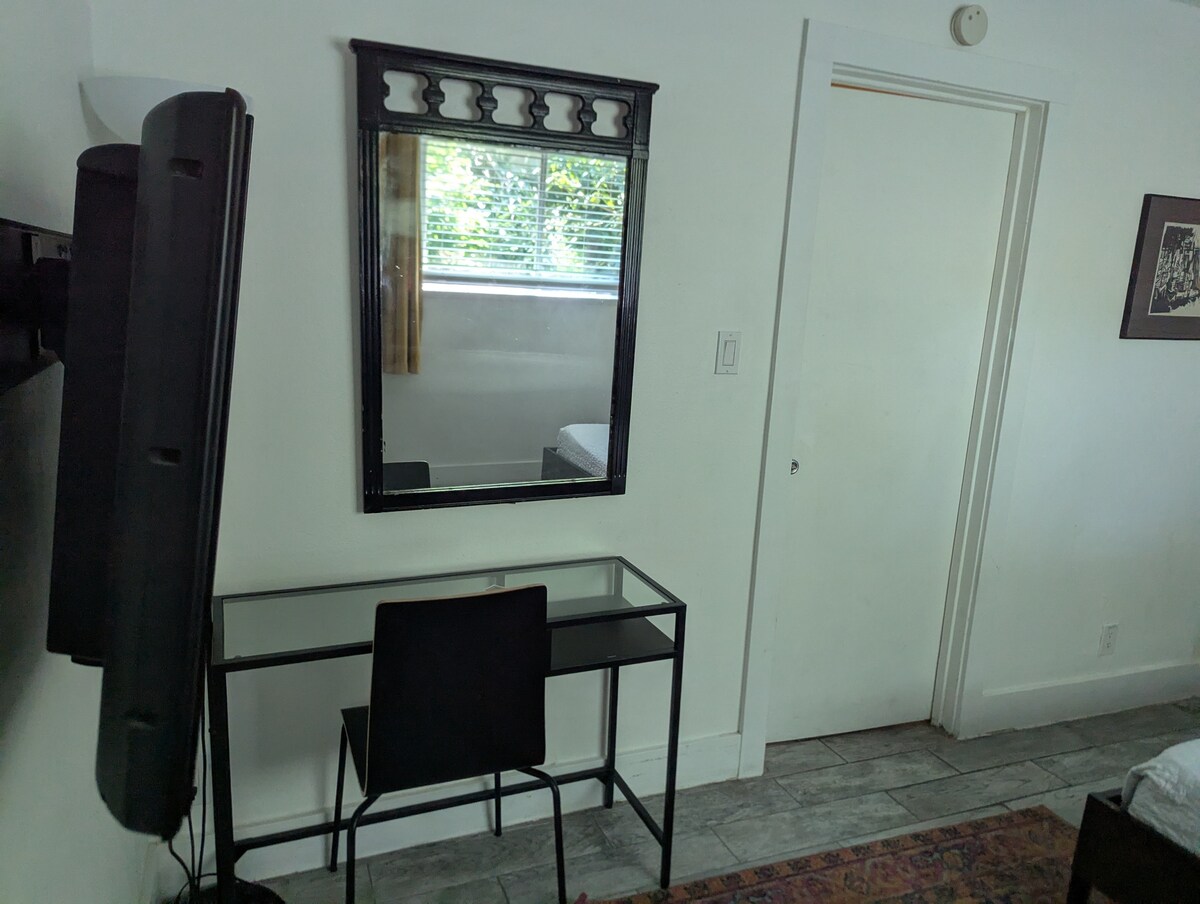 Bolm Apt 12