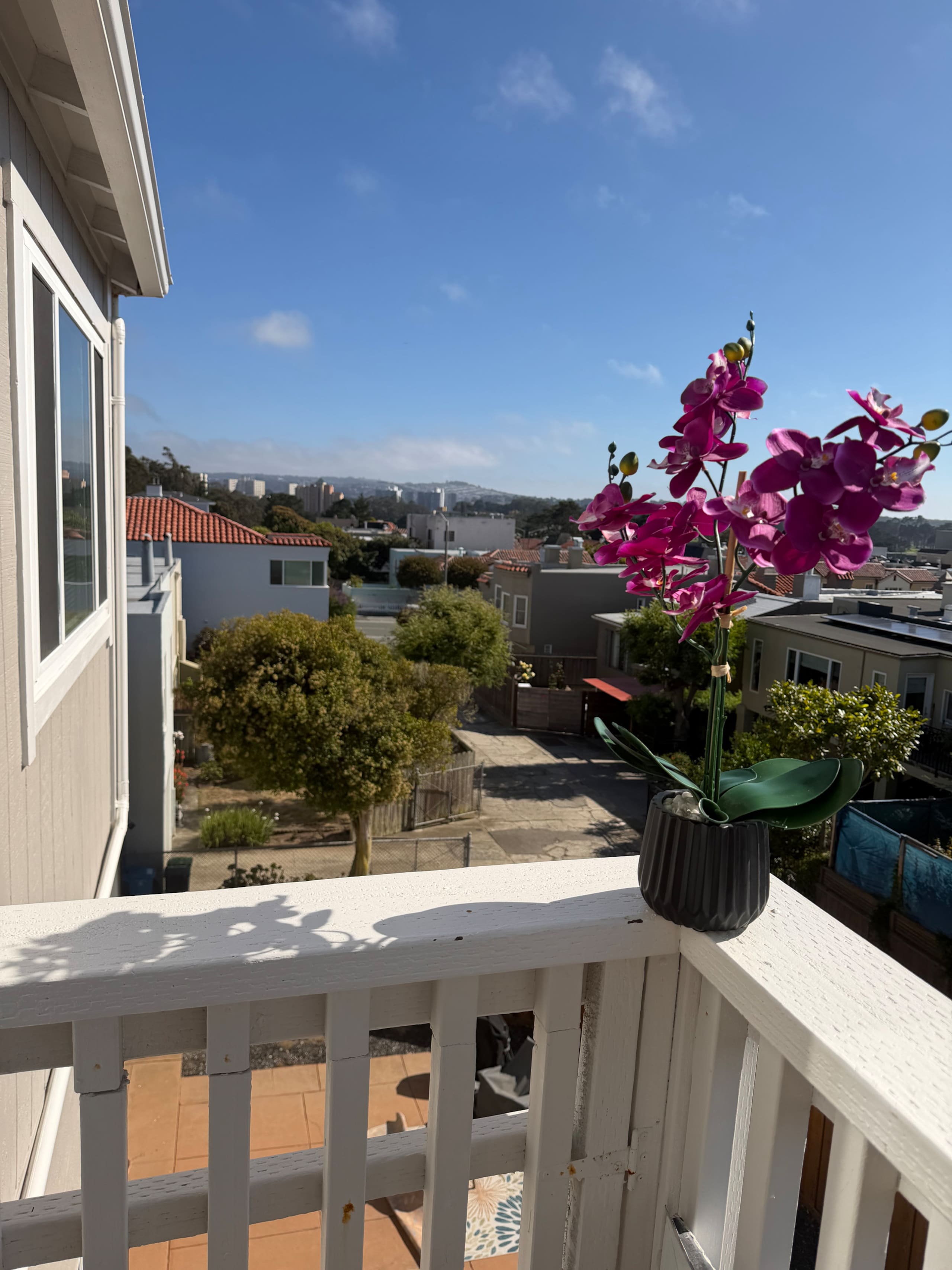 Home in San Francisco · ★4.81 · 4 bedrooms · 6 beds · 2 baths - Image 101
