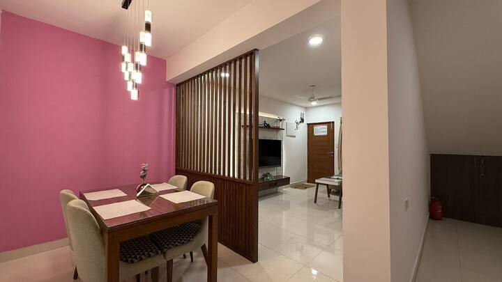 Dining area image 4