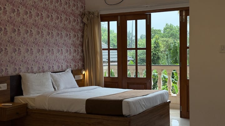 Bedroom 1 image 1