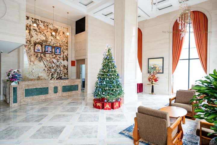 Deluxe Twin 5 Rooms + Breakfast - 10 Pax - 프놈펜