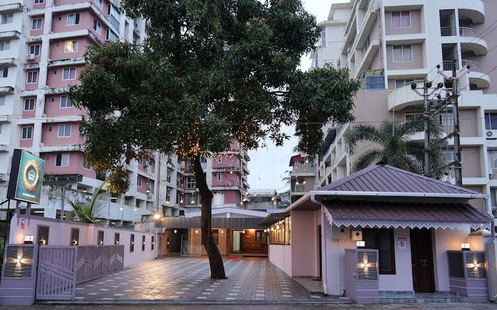 Guruvayur Nest Homestay - 4 BHK Villa Ground Floor