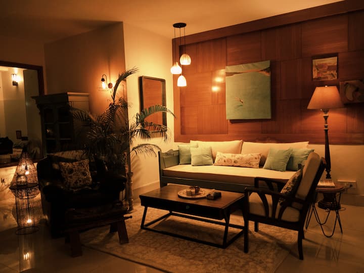 The Sol Penthouse: Newfriendscolony -Penthouse - Delhi