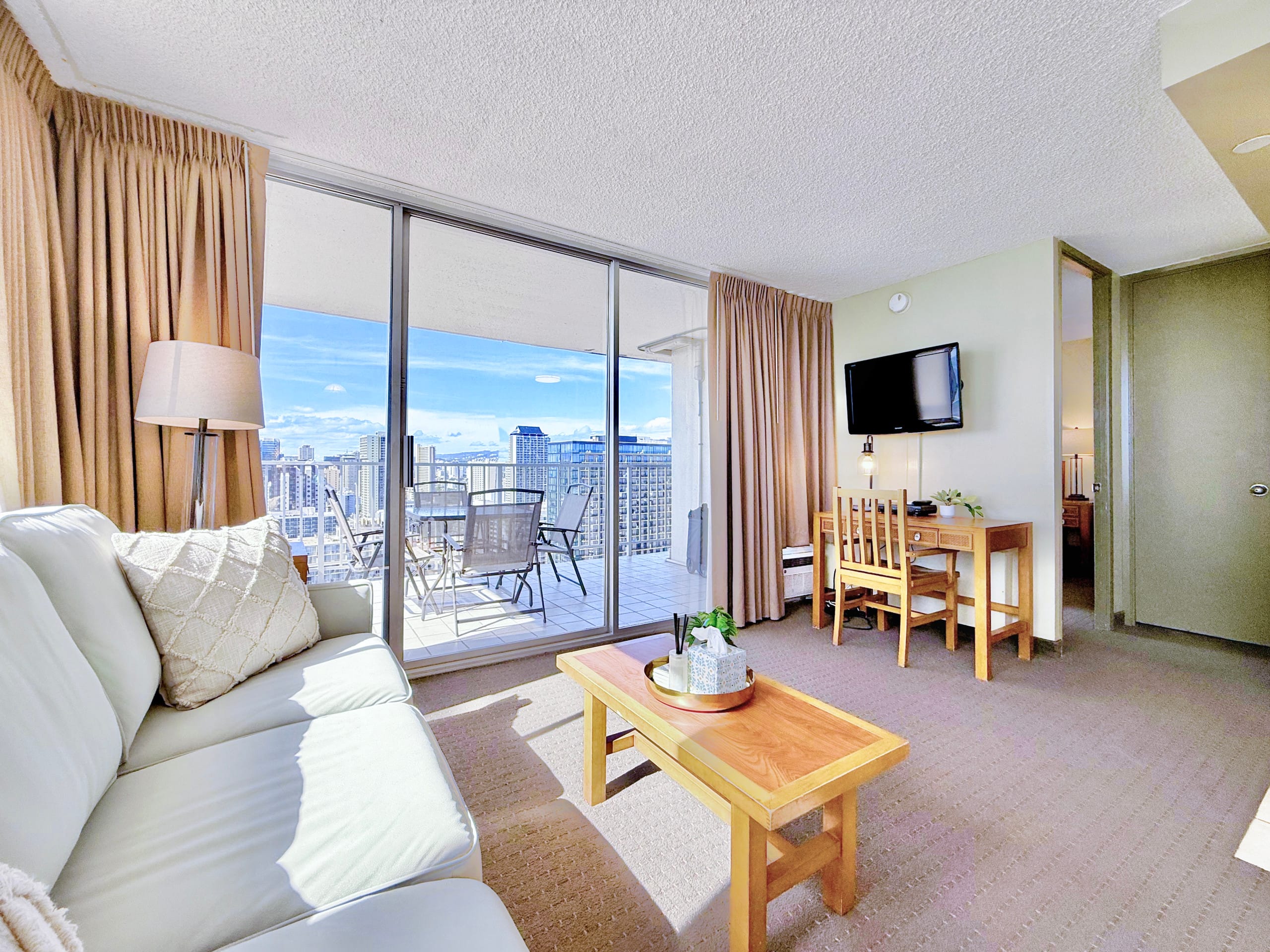 31FL-High Floor Oceanview-Waikiki-1BR-Near Beach! - Image 9