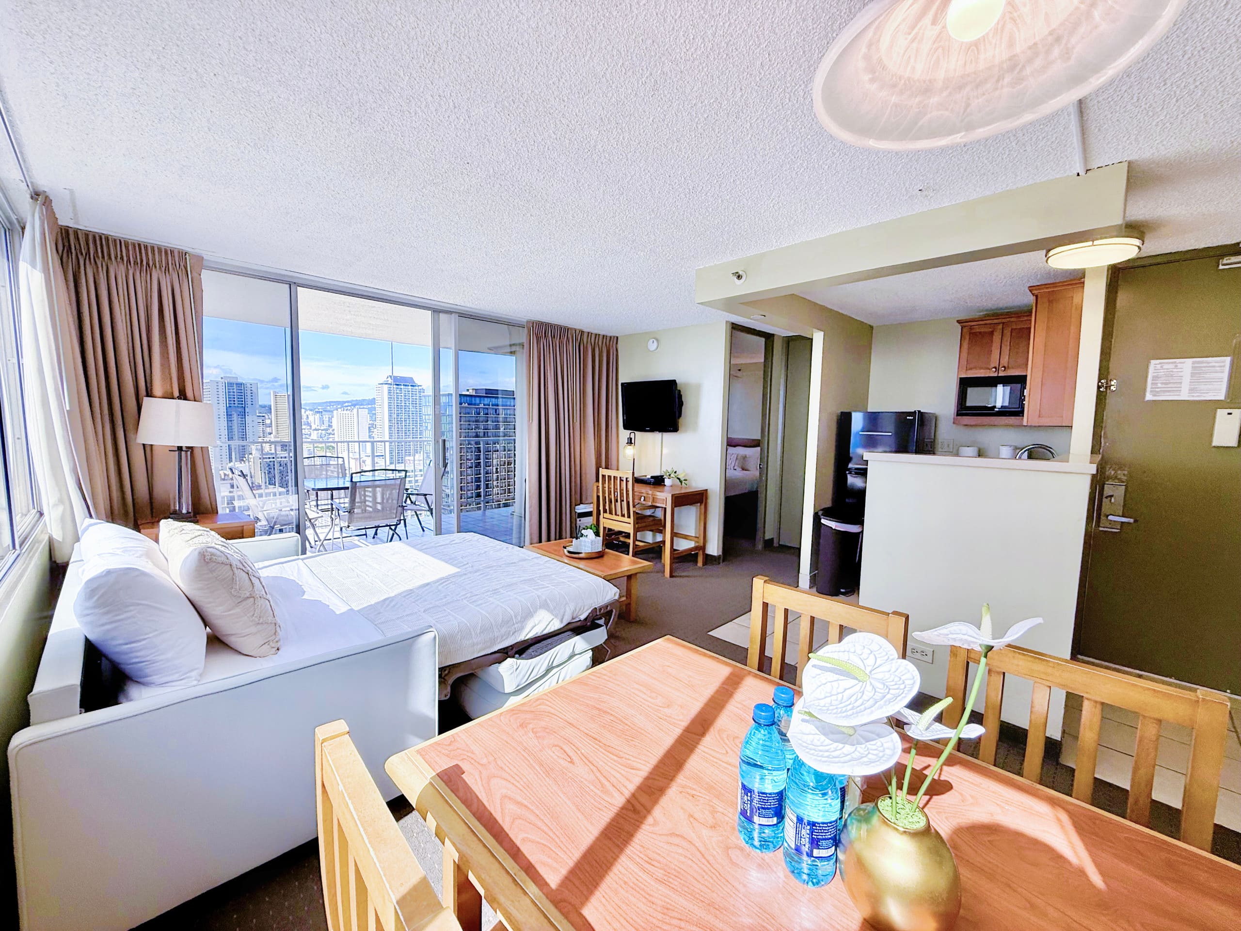 31FL-High Floor Oceanview-Waikiki-1BR-Near Beach! - Image 5