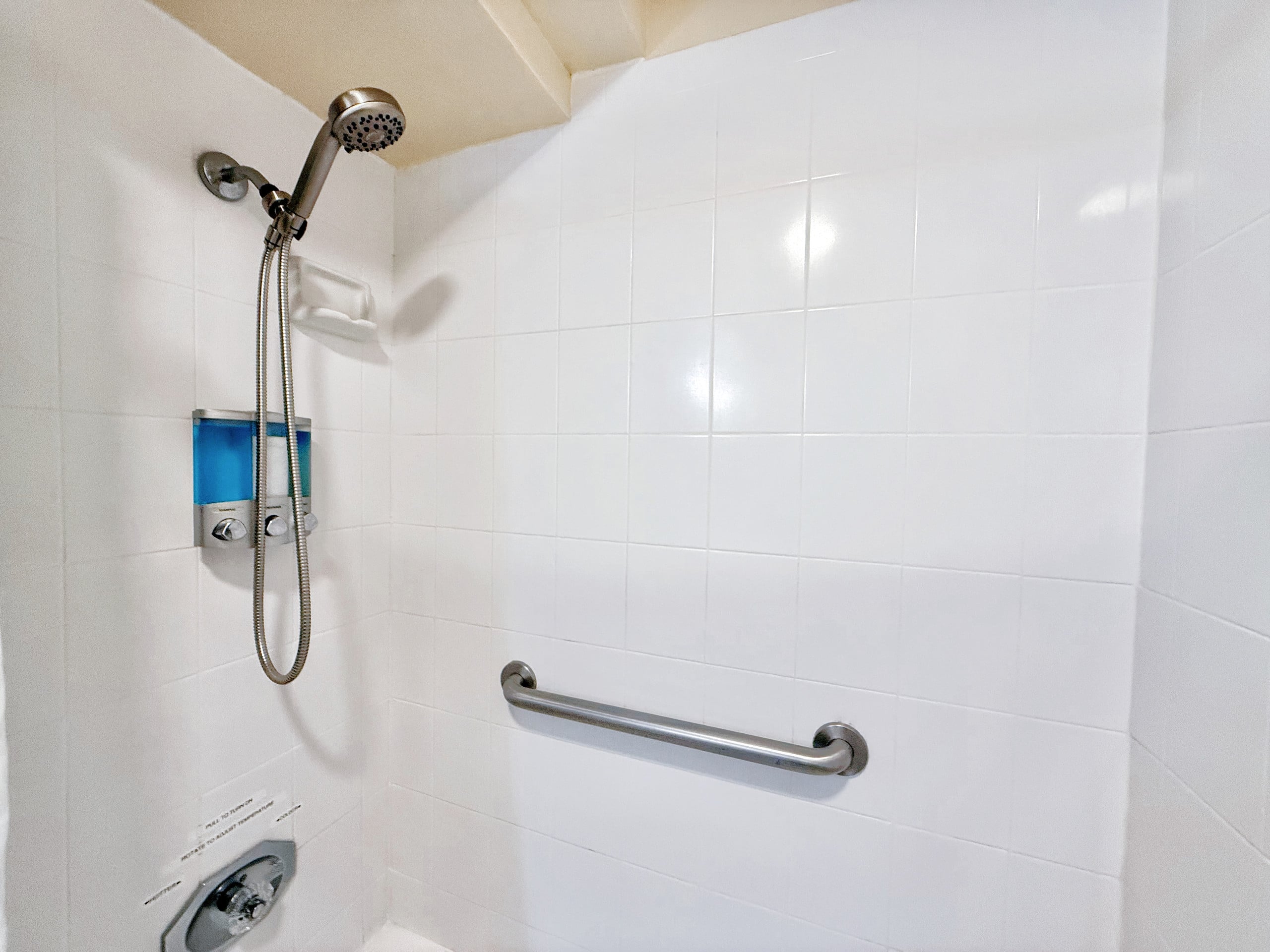 31FL-High Floor Oceanview-Waikiki-1BR-Near Beach! - Image 26
