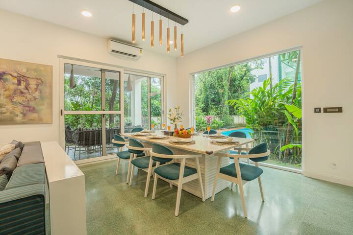 ELIVAAS Mayberry · Retreat W/ Pvt Pool, Gazebo, TV Lounge & Terraces
