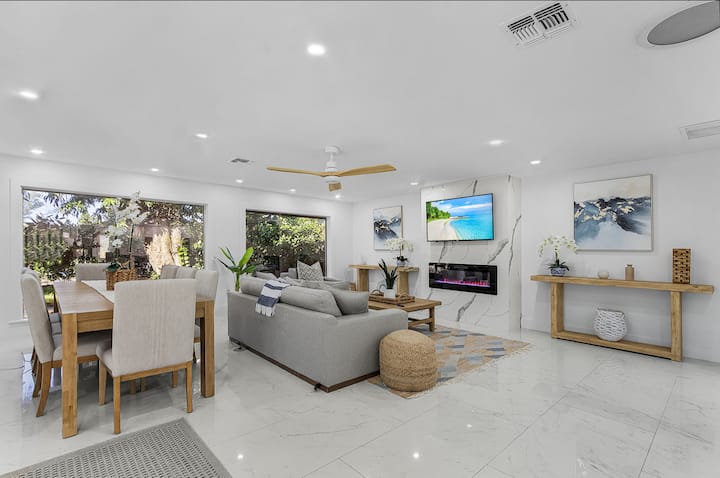 Hampton Hideaway Luxury Villa - Fort Myers, FL