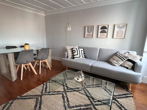 Top Airbnb: 1 Bed in Central Lisbon with A/C em Misericórdia