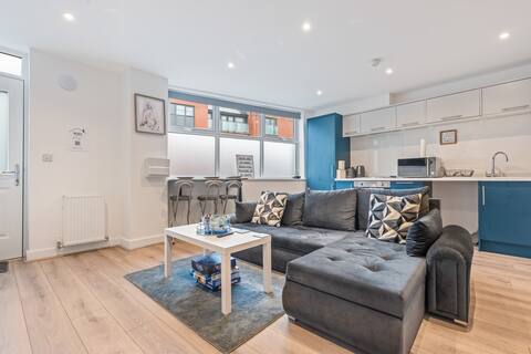 Top performing Airbnb: Spacious 2Br CityCentre Apt.|Wi-Fi|Free Parking| in Mapperley