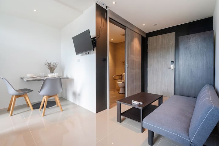 Utc B621 • Cozy 1br Condo Monthly Stay Pool & Gym - Phuket
