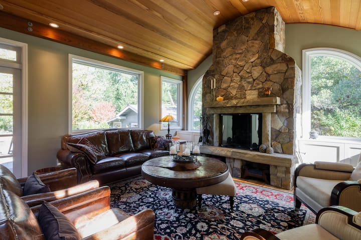 New Listing! Wine Country Escape W/ Pool & Spa - Lake Sonoma Recreation Area, Geyserville
