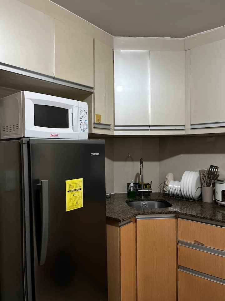 Staycation Across Naia T3 Manila 5 Min Walkable - Parañaque