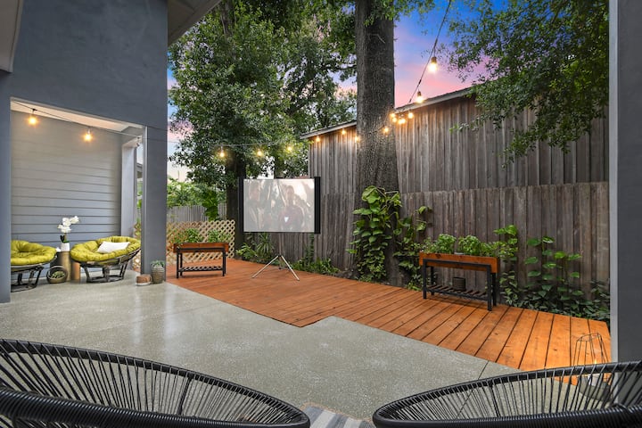 Best Location Huge Courtyard 3/2 - Orlando, FL