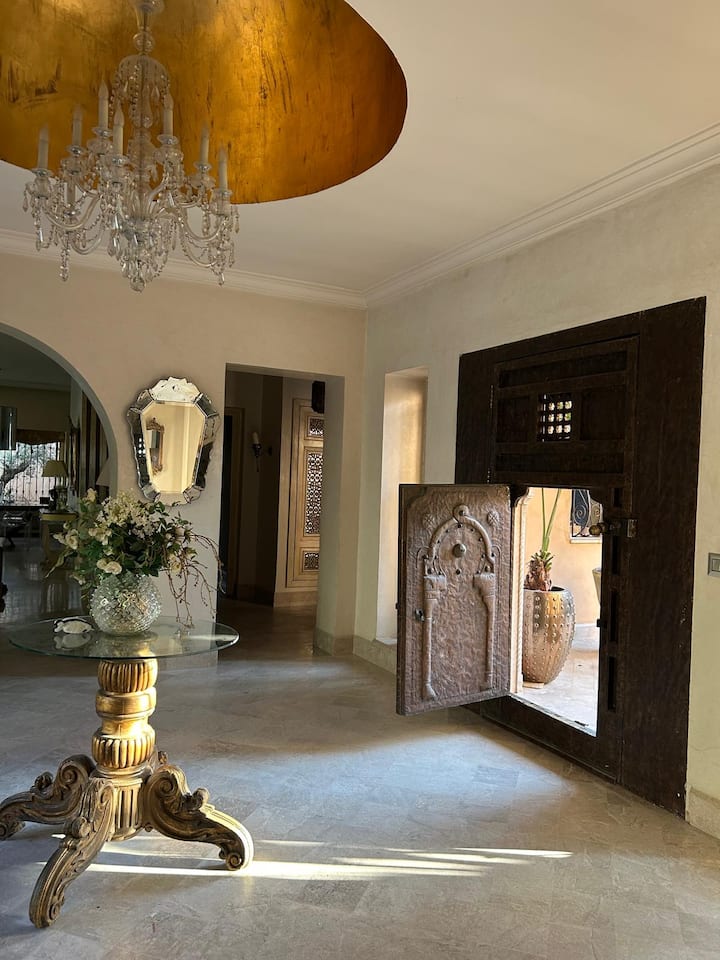 Villa Familiale Avec Piscine - Tunisie