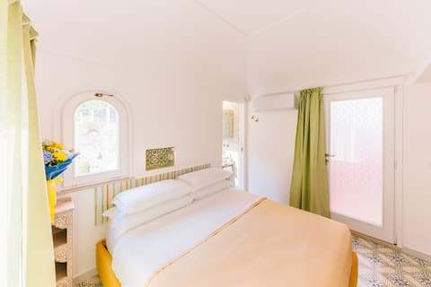 Top performing Airbnb: Arienzo | Dimora Donna Teresa | Private Balcony in Positano