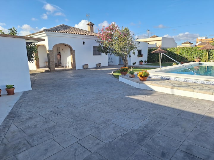 Chalet Con Piscina Privada - Chiclana de la Frontera
