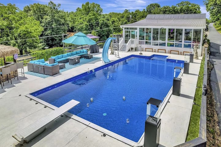 The Stoneglass Retreat