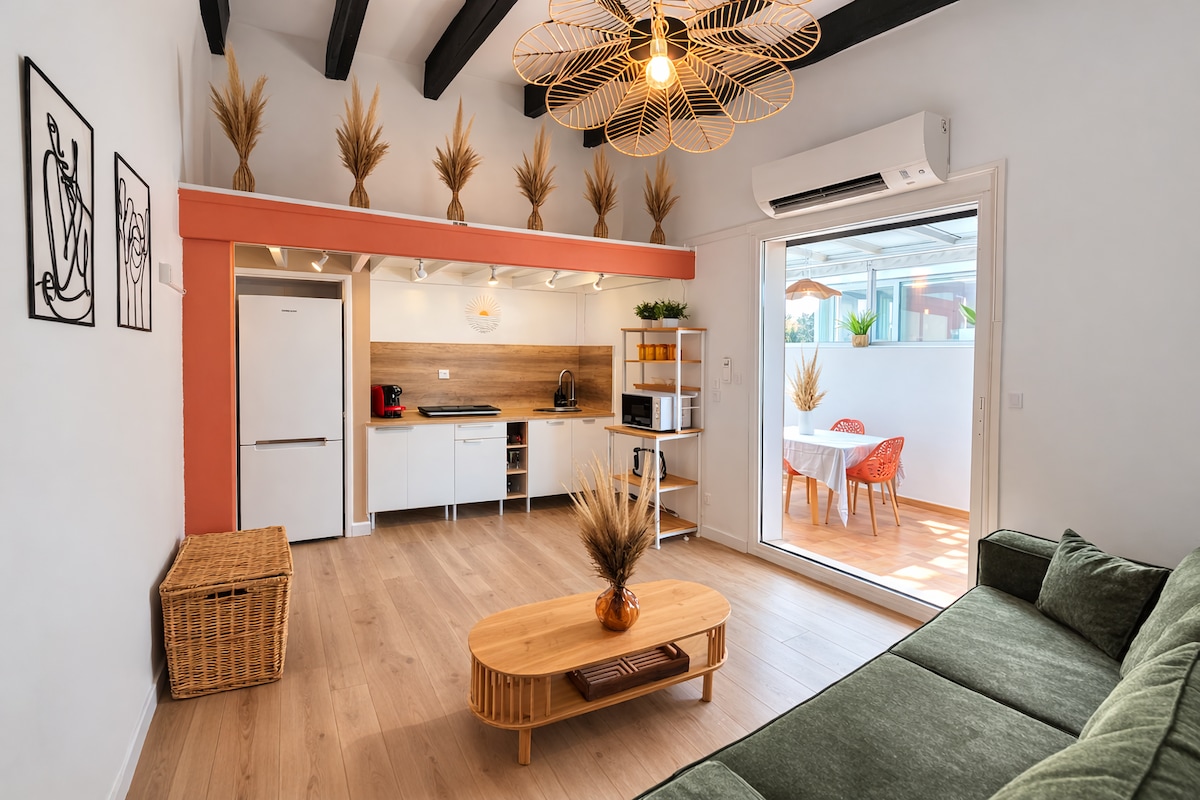 Top Airbnb: 40 m² Apartment with Air-Conditioning – Parking – Beach 150 m away in Le Barcarès